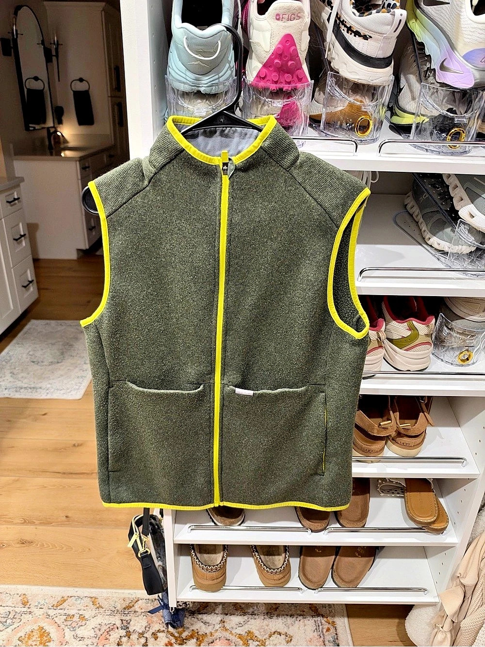 FIGS Women’s Sweater Knit Vest - Heather Moss/Limeade